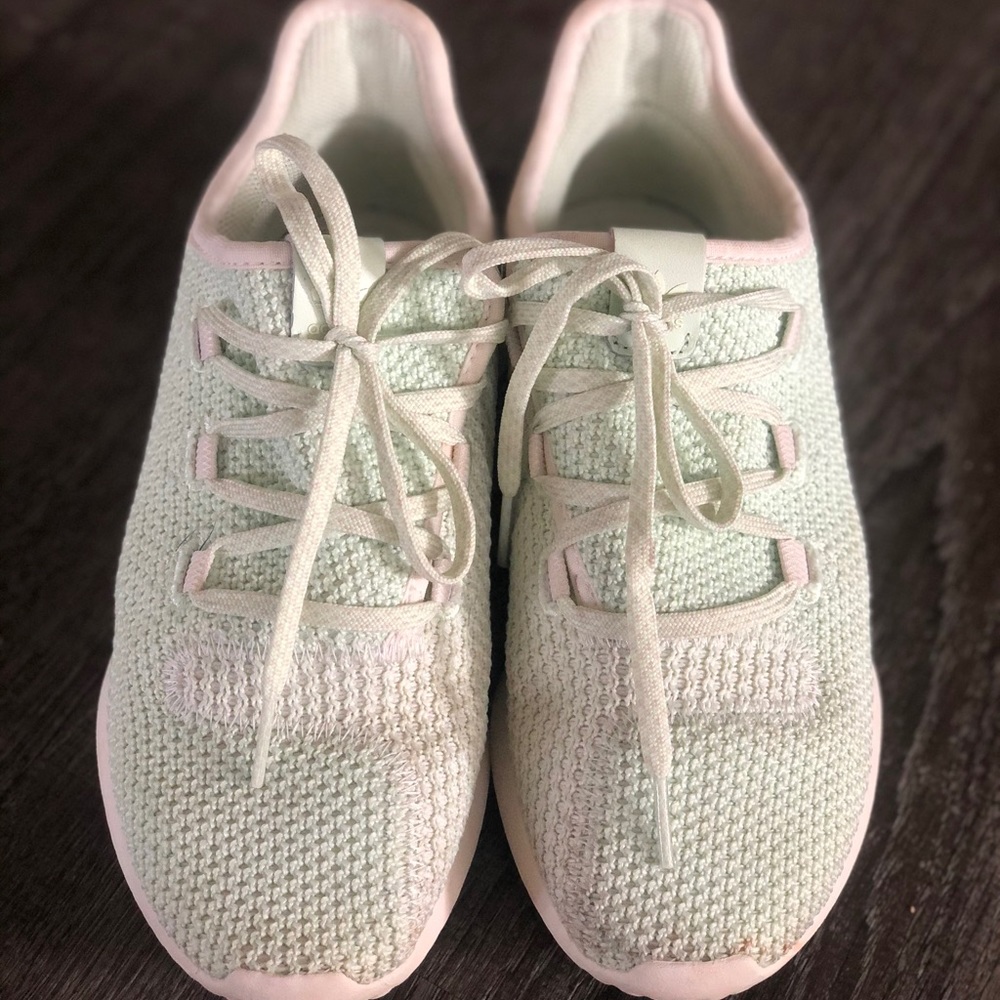 Adidas original tubular kids shoe